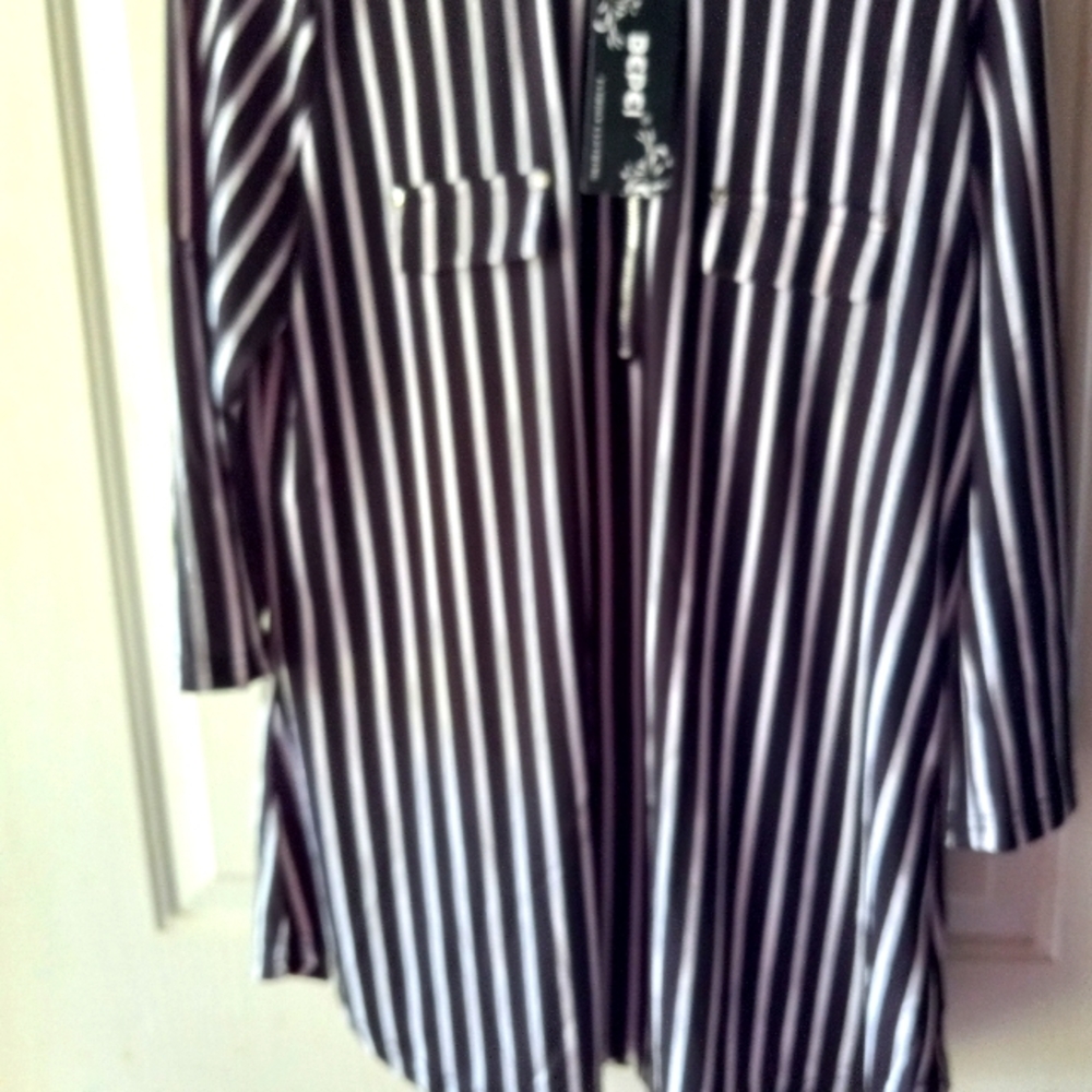 BEPEI ladies zip front blouse Xl